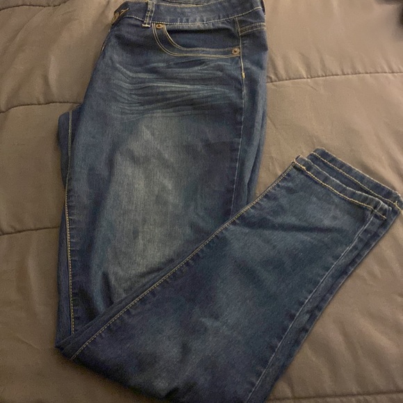 G By Guess Suzette Super Skinny Jeans - Picture 9 of 9